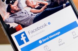 Facebook vers 2 millions d euros a la presse française