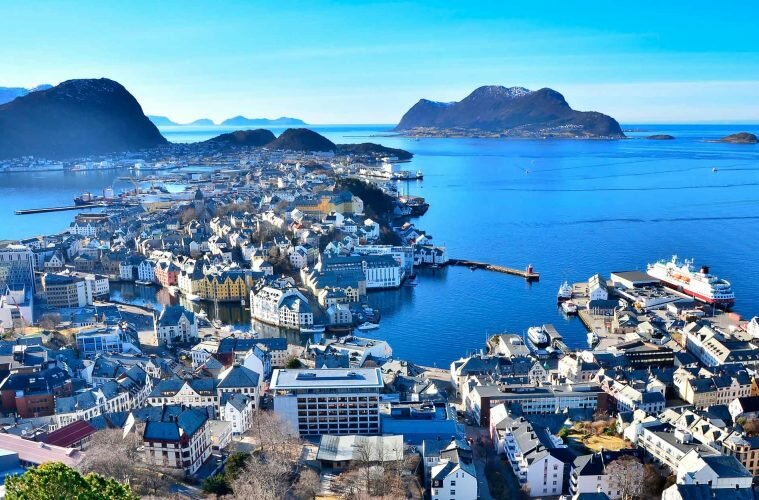 2500x1250 aalesund port by laurence plancke guest image 759x500