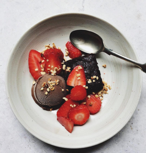 influenth instagram izyhossak nutritrion 477x500