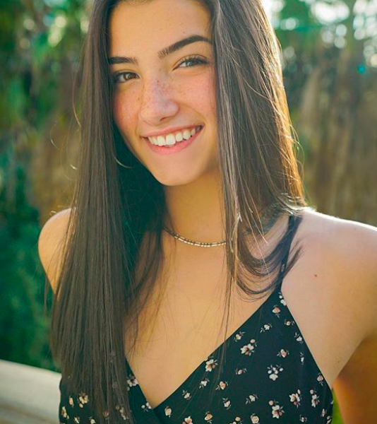 charli 534x600