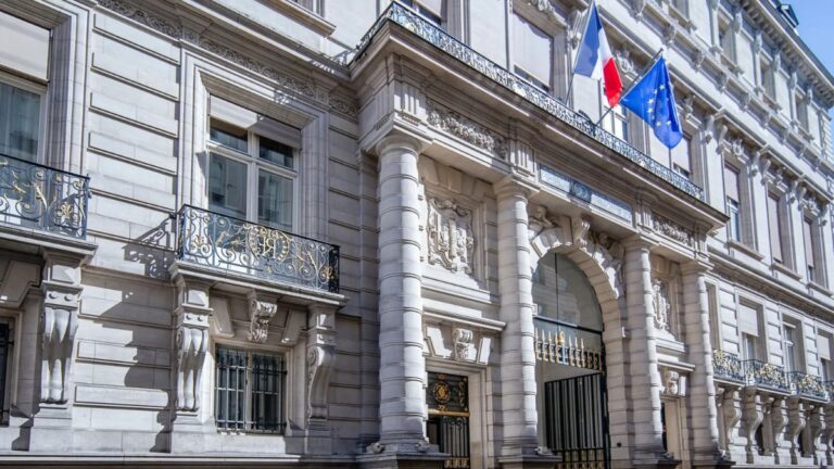 C’est officiel : la Cour des comptes va s’attaquer à des millions de retraités, ces deux catégories sont dans le collimateur