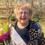 96 ans et 15 millions d’abonnés, cette mamie-influenceuse est devenue une véritable star de TikTok