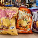 Un paquet de chips « Brosti » de McFly et Carlito revendu 200 euros après l’incendie de l’usine