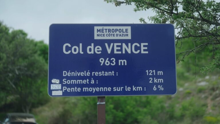 Au col de Vence, le youtubeur « Le Grand JD » enquête sur les ovnis qui alimentent le mystère depuis des décennies