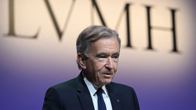 Sur les trois plus grosses fortunes françaises, deux dépassent désormais les 100 milliards d’euros