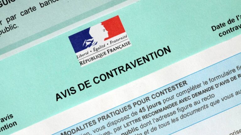 Jusqu’à 100 000 euros d’amende en cas de collaboration avec des marques d’ultra-fast fashion : les influenceurs dans le viseur